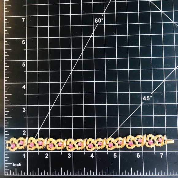 Vintage CROWN TRIFARI pink rhinestone Bracelet 💖 - Picture 5 of 17